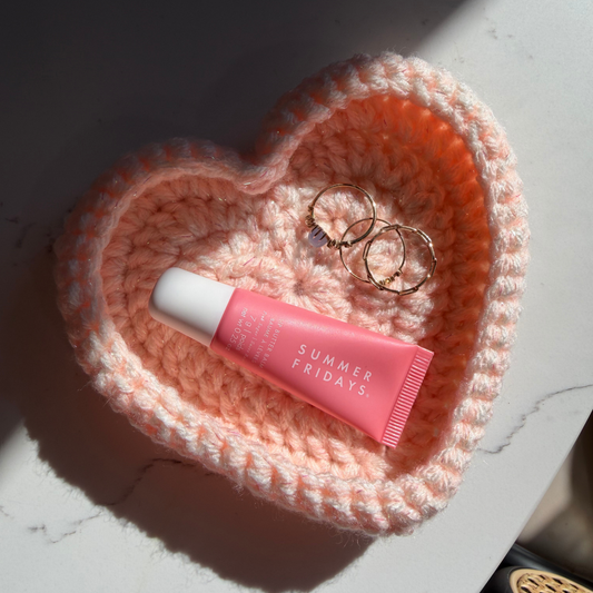 crochet heart catchall tray