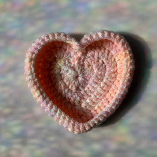 crochet heart catchall tray